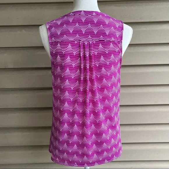 •Skies are Blue• Sleeveless Split V-Neck Knit Top - Size Small - Picture 6 of 8